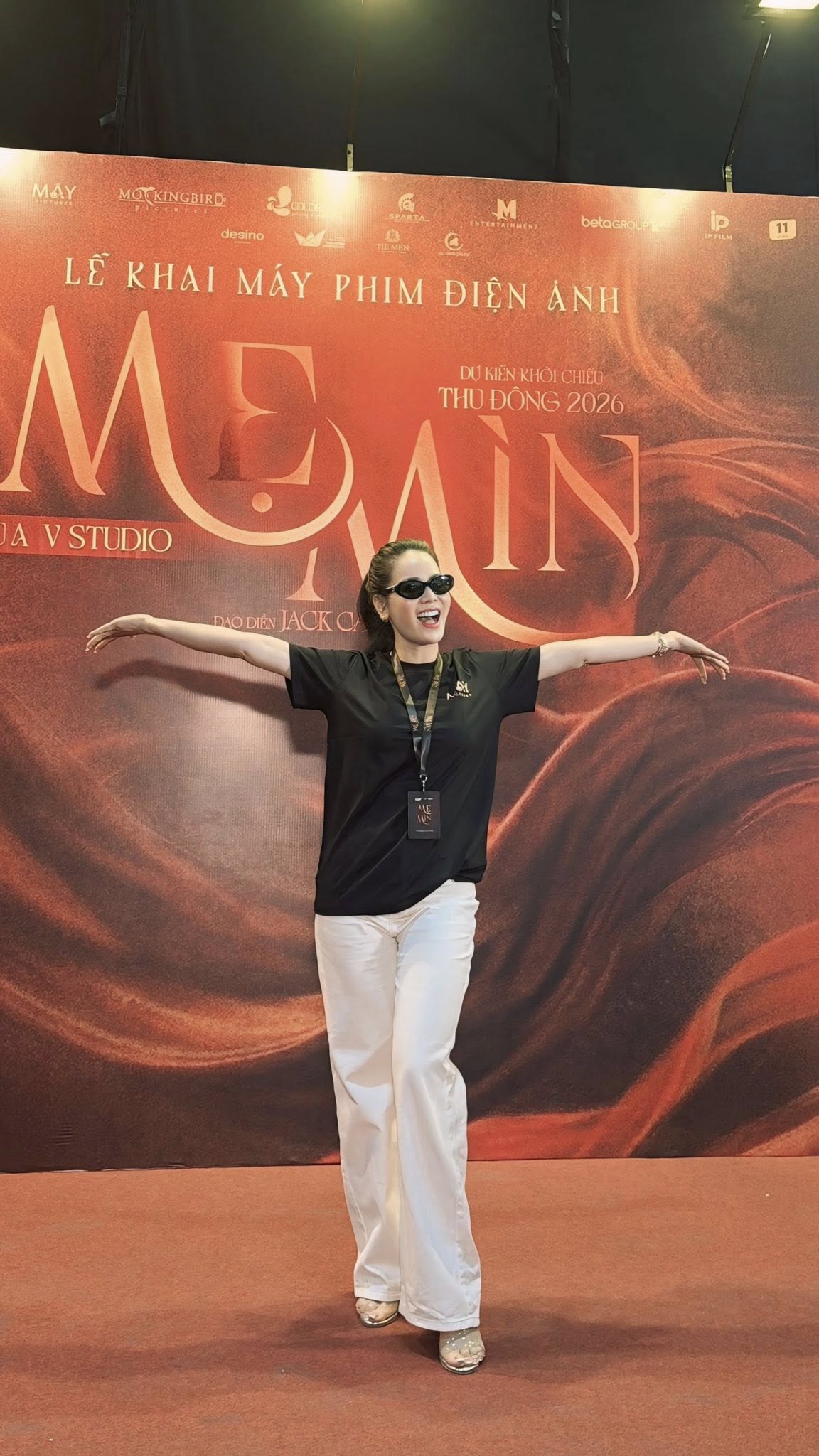 Mẹ đơn th&acirc;n gi&agrave;u nhất Vbiz ở biệt thự 20 tỷ, 40 tuổi tự sinh con, trẻ m&atilde;i kh&ocirc;ng gi&agrave; suốt 15 năm- Ảnh 3.