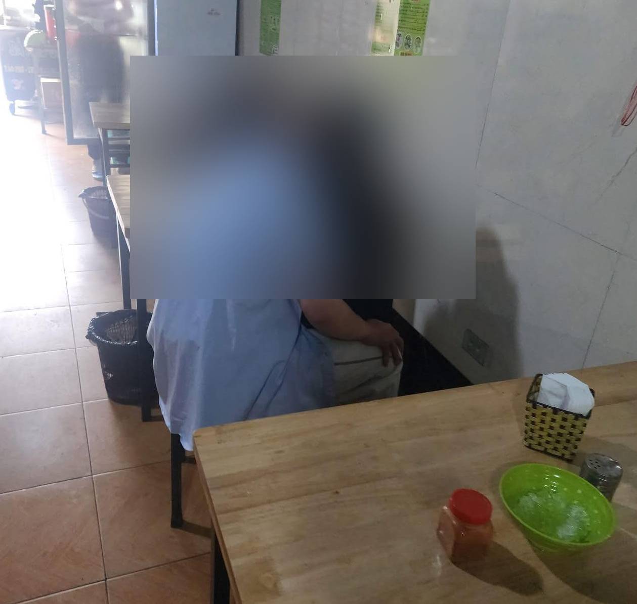 H&igrave;nh ảnh phản cảm trong 1 qu&aacute;n t&agrave;o phớ ở H&agrave; Nội!- Ảnh 1.