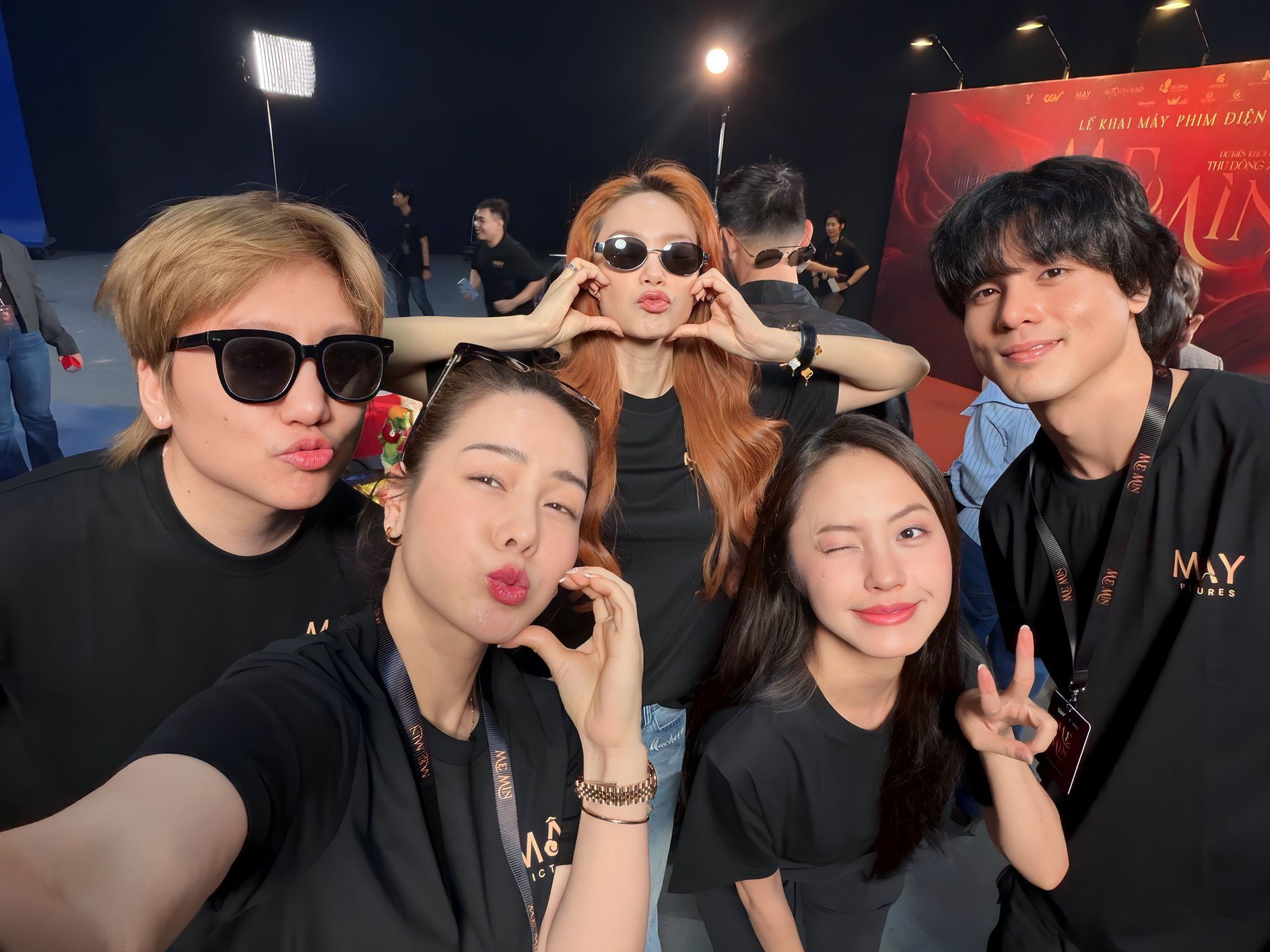 Mẹ đơn th&acirc;n gi&agrave;u nhất Vbiz ở biệt thự 20 tỷ, 40 tuổi tự sinh con, trẻ m&atilde;i kh&ocirc;ng gi&agrave; suốt 15 năm- Ảnh 4.