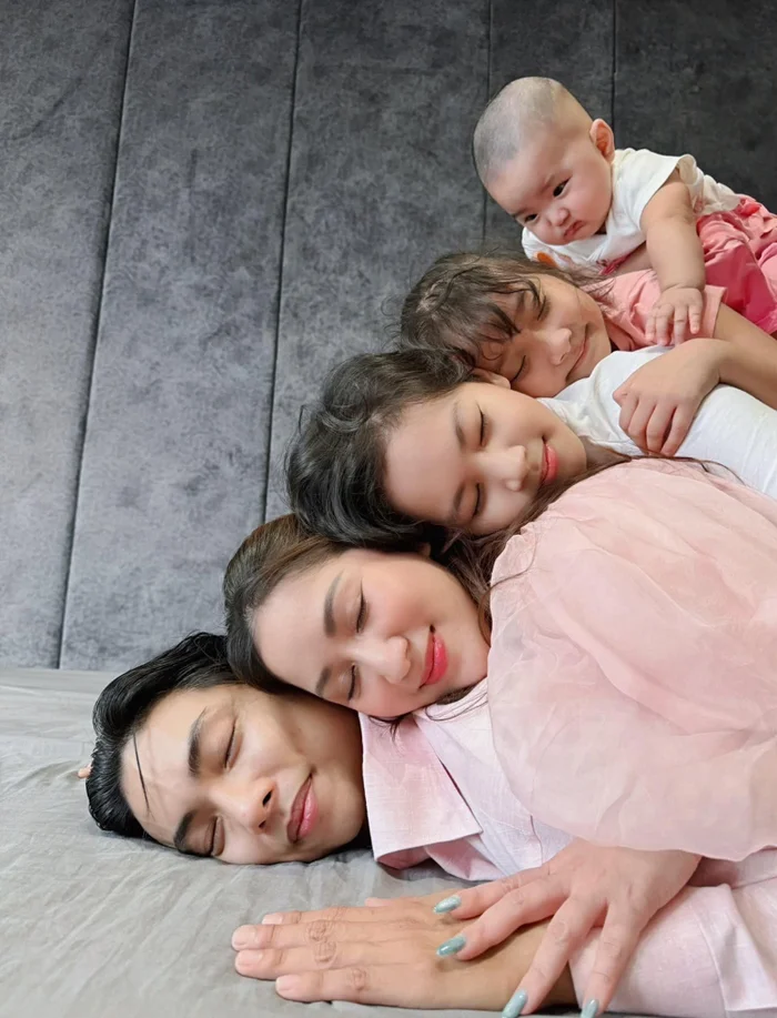 Nh&agrave; ri&ecirc;ng trăm tỷ của Phan Hiển - Kh&aacute;nh Thi: Rộng 800m&sup2; nằm s&aacute;t mặt đường lớn, o&aacute;ch đến nỗi ai đi ngang cũng ngo&aacute;i nh&igrave;n- Ảnh 9.