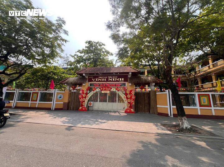 Gi&aacute;o vi&ecirc;n d&ugrave;ng thước đ&aacute;nh học sinh tiểu học ở Huế: Ch&iacute;nh quyền th&ocirc;ng tin g&igrave;?- Ảnh 1.