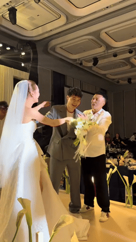 Ai rồi cũng c&oacute; đ&ocirc;i c&oacute; cặp, c&oacute; danh c&oacute; phận, chỉ c&ograve;n Văn To&agrave;n th&ocirc;i!- Ảnh 3.