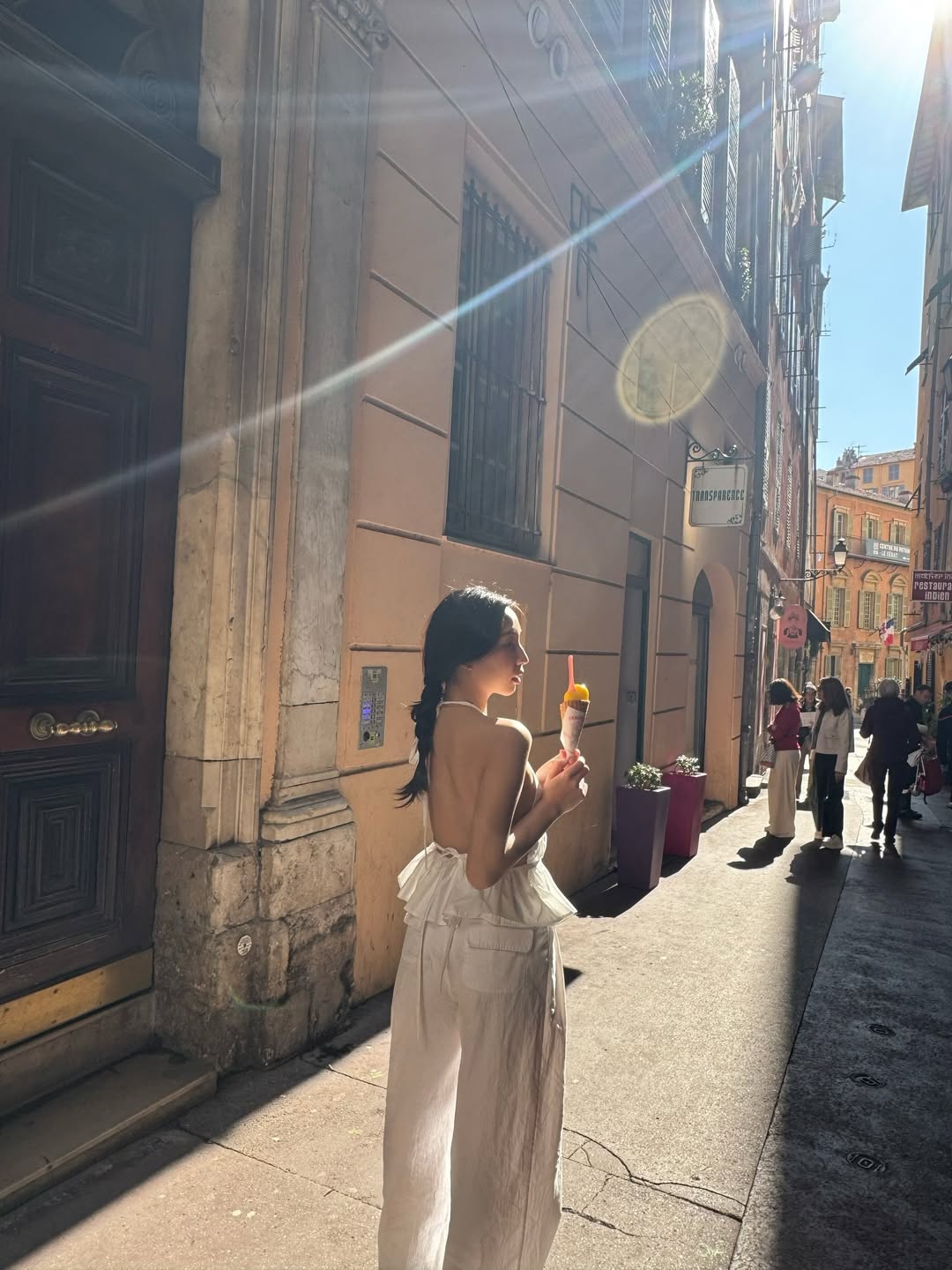 G&aacute;i Việt sống ở Paris nổi tiếng v&igrave; mặc đẹp, "ph&aacute;t s&aacute;ng" giữa biển người ch&acirc;u &Acirc;u- Ảnh 18.