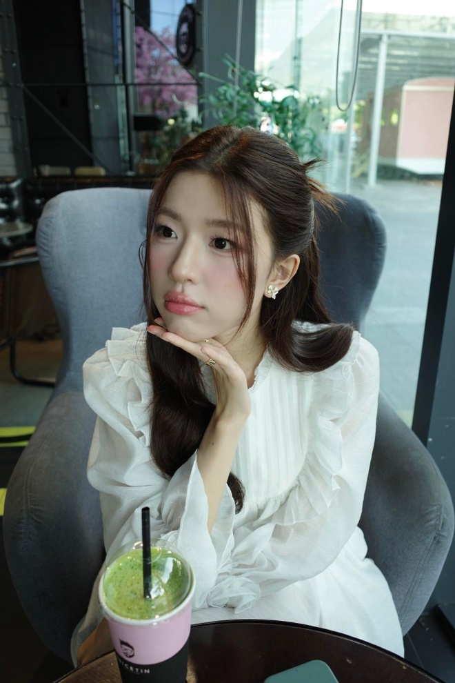 Lamoon chưa 1 lần mặc xấu, xuất hiện ở đ&acirc;u cũng l&agrave; nữ thần- Ảnh 5.