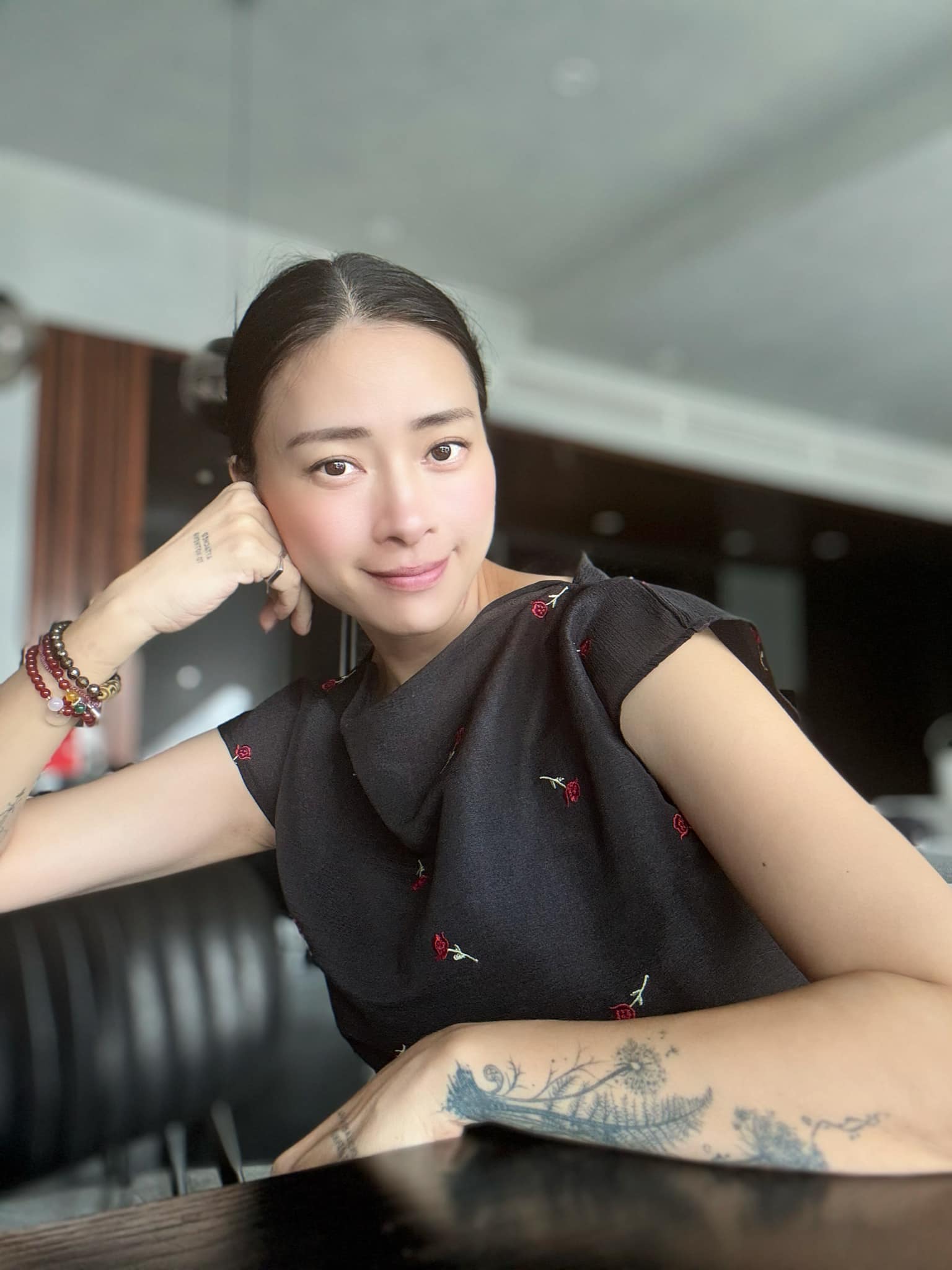 Ng&ocirc; Thanh V&acirc;n chăm con nhỏ nhan sắc vẫn đỉnh cao: C&oacute; "b&iacute; mật'' chống gi&agrave; của phụ nữ sau sinh- Ảnh 6.