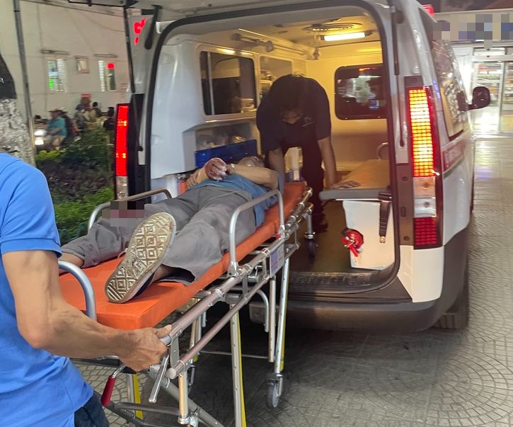 Người đ&agrave;n &ocirc;ng su&yacute;t chết v&igrave; 2 c&aacute;i b&aacute;nh bao kể: "Lồng ngực t&ocirc;i như muốn nổ tung"- Ảnh 1.