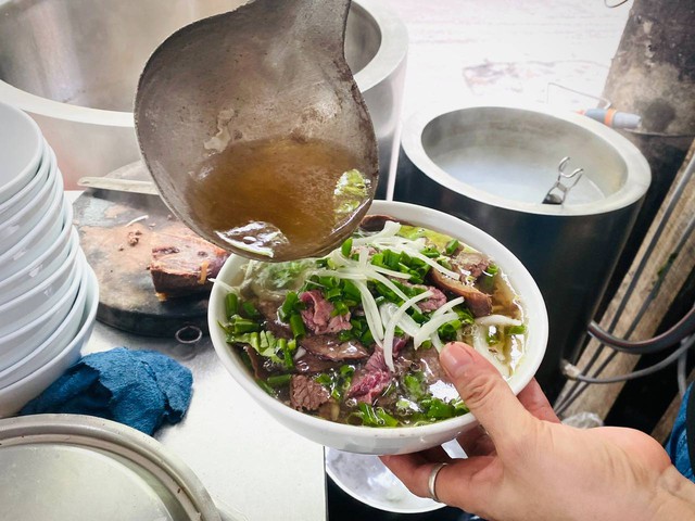 Kh&aacute;ch T&acirc;y tiếc nuối khi ăn một m&oacute;n Việt ở Mỹ, nhận x&eacute;t: "Thật kh&oacute; khăn l&agrave;m sao!"- Ảnh 5.