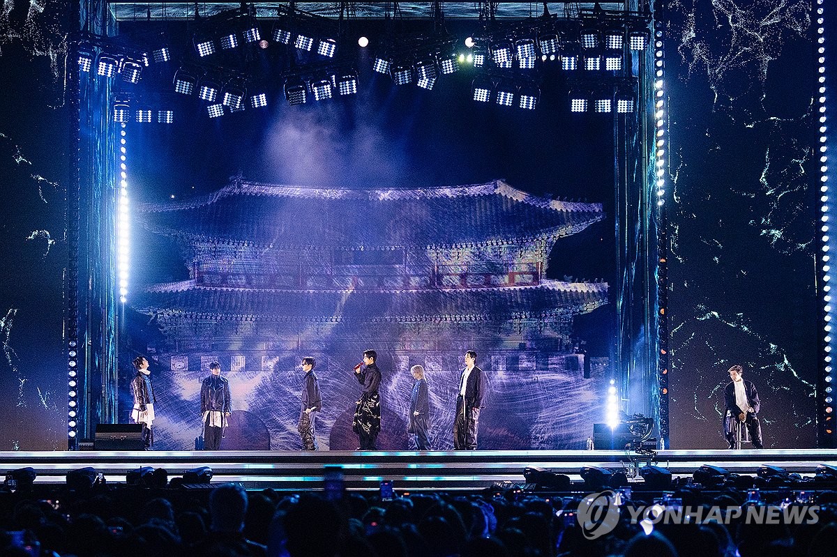 &ldquo;Hiệu ứng BTS&rdquo; sụp đổ, chủ cửa h&agrave;ng phẫn nộ v&igrave; con số 260.000 người: Vứt 700 cuộn kimbap, h&agrave;ng chục triệu đồng &ldquo;bốc hơi&rdquo; mỗi ng&agrave;y- Ảnh 2.