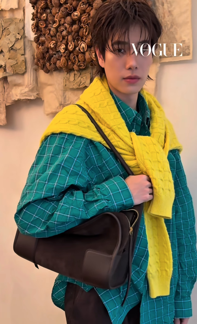 Trend "t&uacute;i lười" thịnh h&agrave;nh đầu năm 2026: Lười kiểu tiện v&agrave; khiến bạn nổi bật như fashionista, đ&oacute; l&agrave; l&yacute; do kiểu t&uacute;i n&agrave;y được ưa chuộng- Ảnh 11.