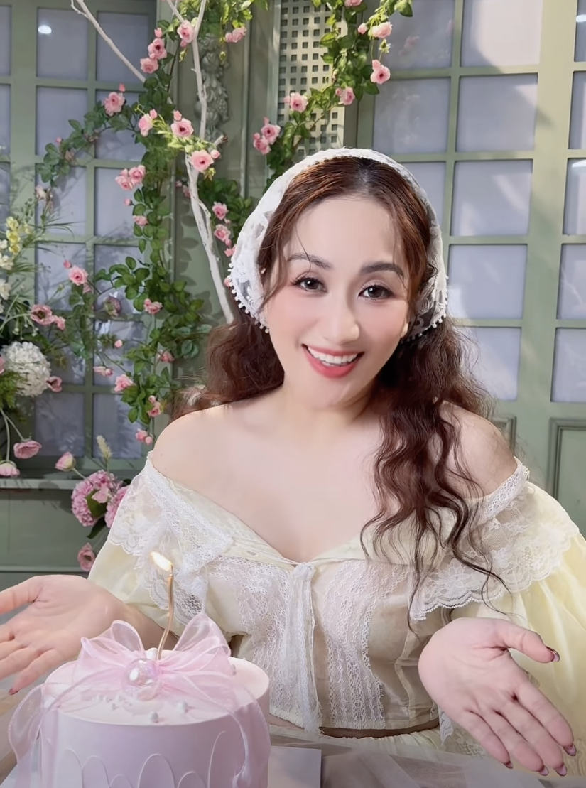 Kh&aacute;nh Thi kh&ocirc;ng thể kiềm chế, bật kh&oacute;c v&igrave; h&agrave;nh động của Phan Hiển- Ảnh 5.