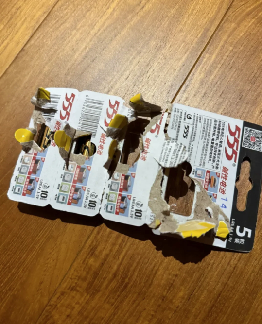 6 thiết kế "chống lại con người", ai d&ugrave;ng cũng ph&aacute;t đi&ecirc;n: Đặc biệt l&agrave; số 1- Ảnh 3.