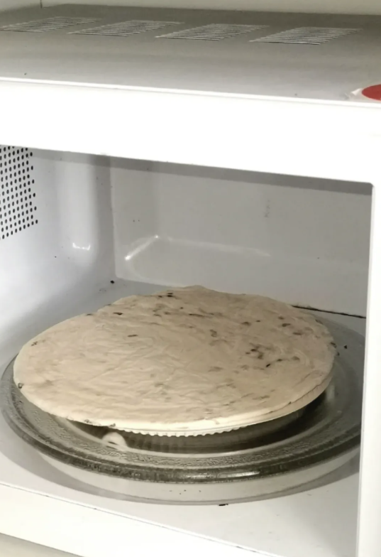 Năm ấy ch&ecirc; l&ograve; vi s&oacute;ng v&ocirc; dụng, b&acirc;y giờ h&agrave;ng triệu người "quay xe": 5 m&oacute;n ngon l&agrave;m trong v&agrave;i ph&uacute;t- Ảnh 8.