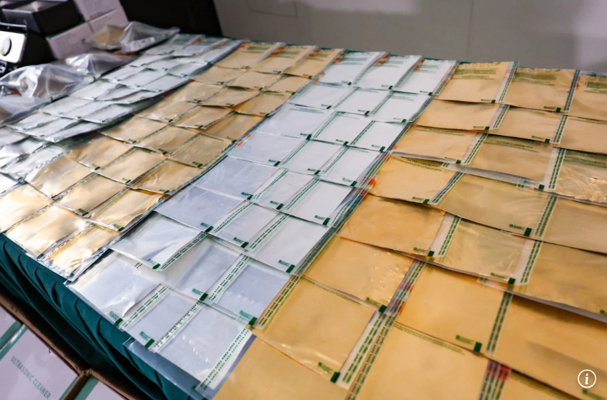 Ph&aacute;t hiện 168 kg v&agrave;ng v&agrave; 285 kg bạc trong kiện h&agrave;ng đồ gia dụng tại s&acirc;n bay, chặn đứng h&agrave;nh vi trốn hơn 77 tỷ đồng tiền thuế- Ảnh 2.