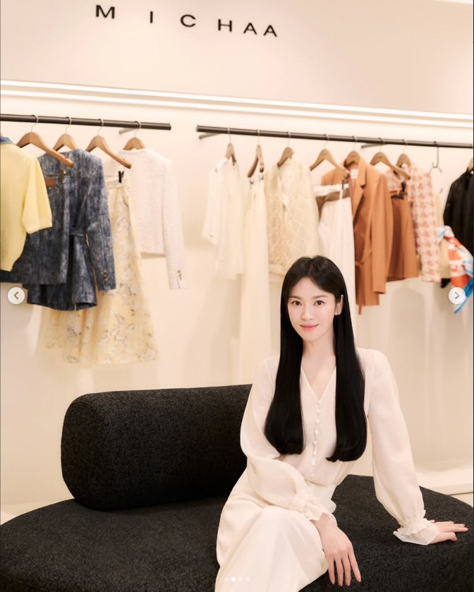 Song Hye Kyo lộ diện sau khi bị tố ph&aacute; hỏng h&ocirc;n nh&acirc;n với Song Joong Ki, một chi tiết khiến cả MXH b&agrave;n t&aacute;n- Ảnh 3.