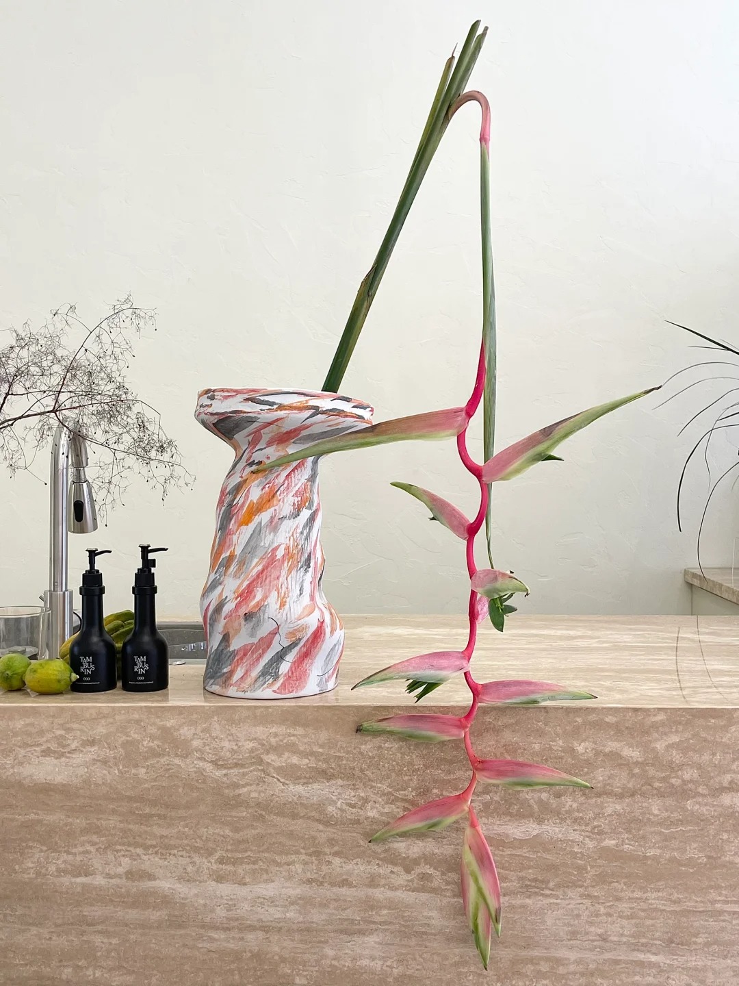 B&oacute;c trần sự thật về lo&agrave;i hoa "Hồng Hạc" đang rần rần c&otilde;i mạng: Đẹp mộng mị nhưng đỏng đảnh kh&oacute; chiều, lỡ mua rồi th&igrave; cắm sao cho sang?- Ảnh 26.