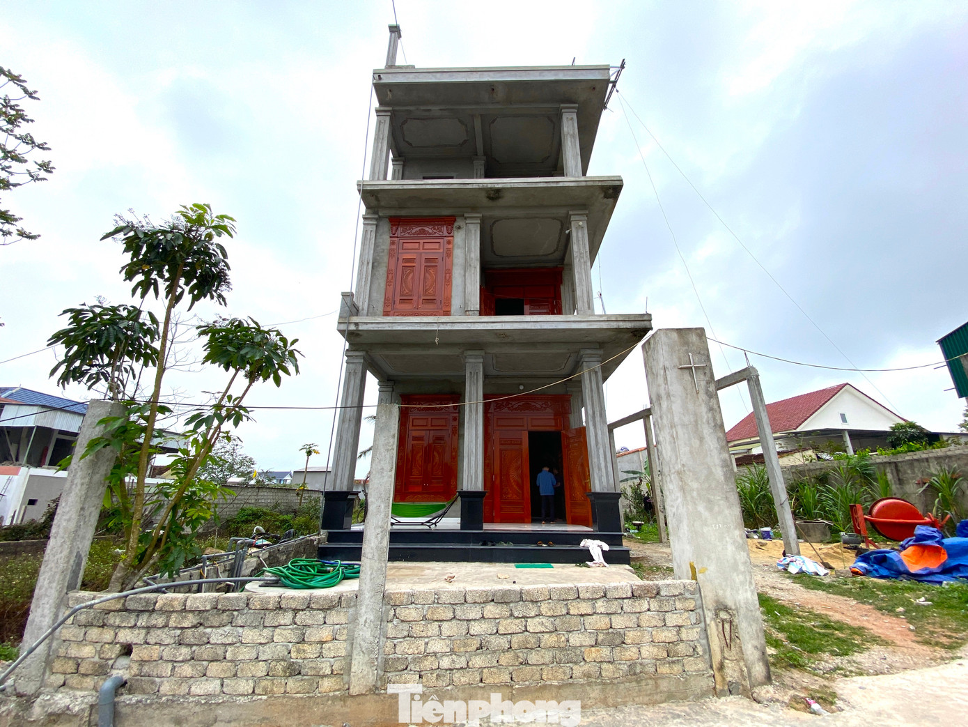 Bất ngờ về người đ&agrave;n &ocirc;ng m&ugrave; rong ruổi b&aacute;n tăm, x&acirc;y căn nh&agrave; 5 tỷ đồng- Ảnh 7.