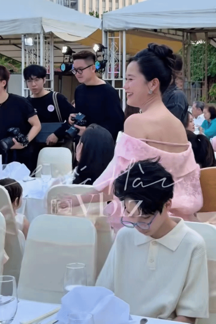 Nhan sắc "ph&aacute;t s&aacute;ng" l&agrave; điều khiến L&acirc;m Vỹ Dạ nhận c&uacute; lườm ch&aacute;y m&aacute;y khi dự tiệc?- Ảnh 7.