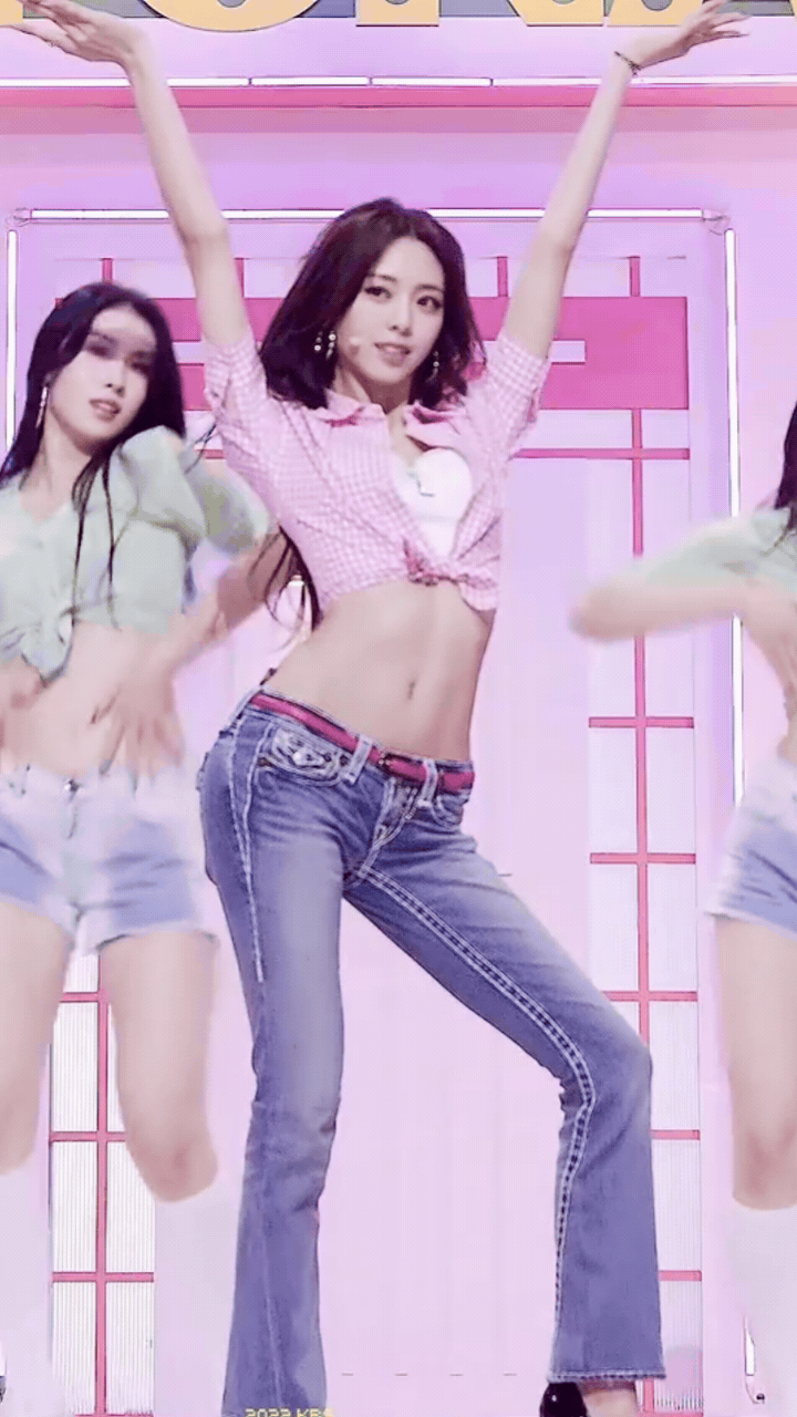 Mỹ nh&acirc;n c&oacute; v&ograve;ng h&ocirc;ng "ảo" nhất showbiz vừa vượt mặt si&ecirc;u sao to&agrave;n cầu, flop 4 năm mới được l&agrave;m 1 điều- Ảnh 5.