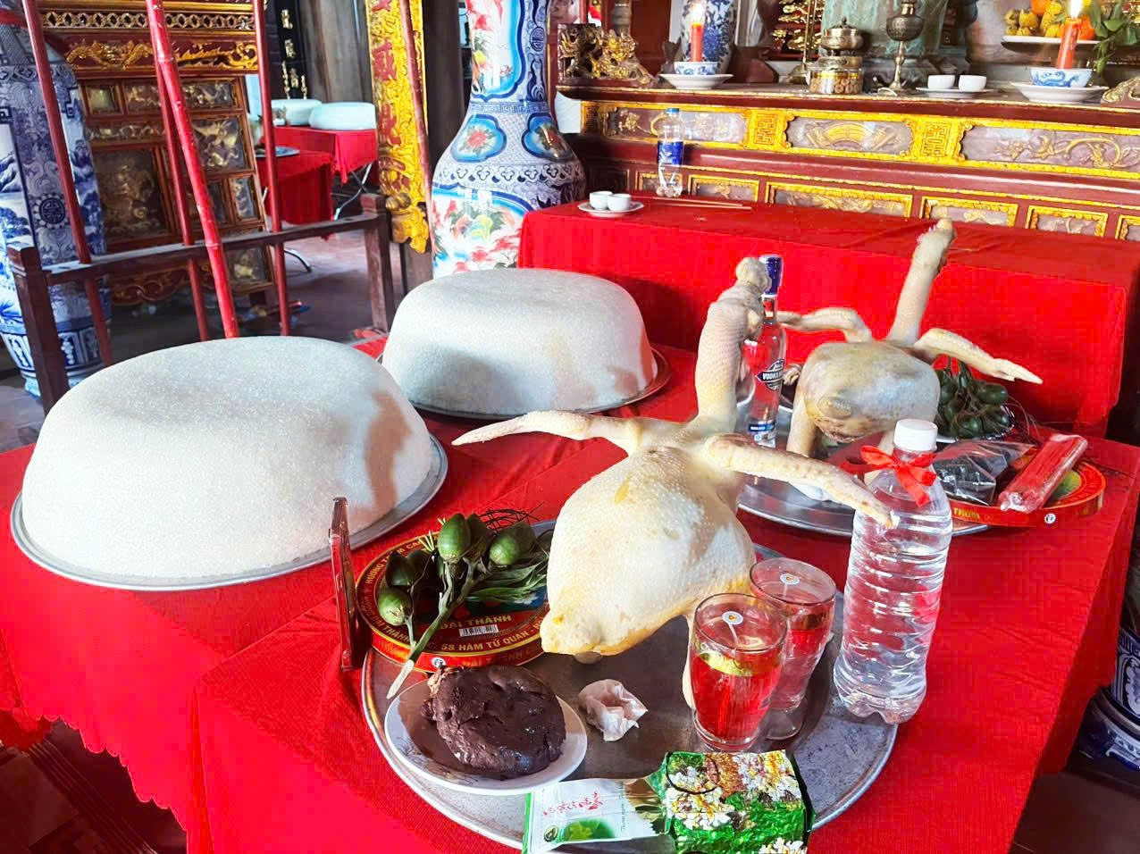 Tục lệ độc lạ ở Bắc Ninh: Người 50 tuổi phải tr&igrave;nh l&agrave;ng bằng m&acirc;m x&ocirc;i khủng v&agrave; g&agrave;- Ảnh 6.