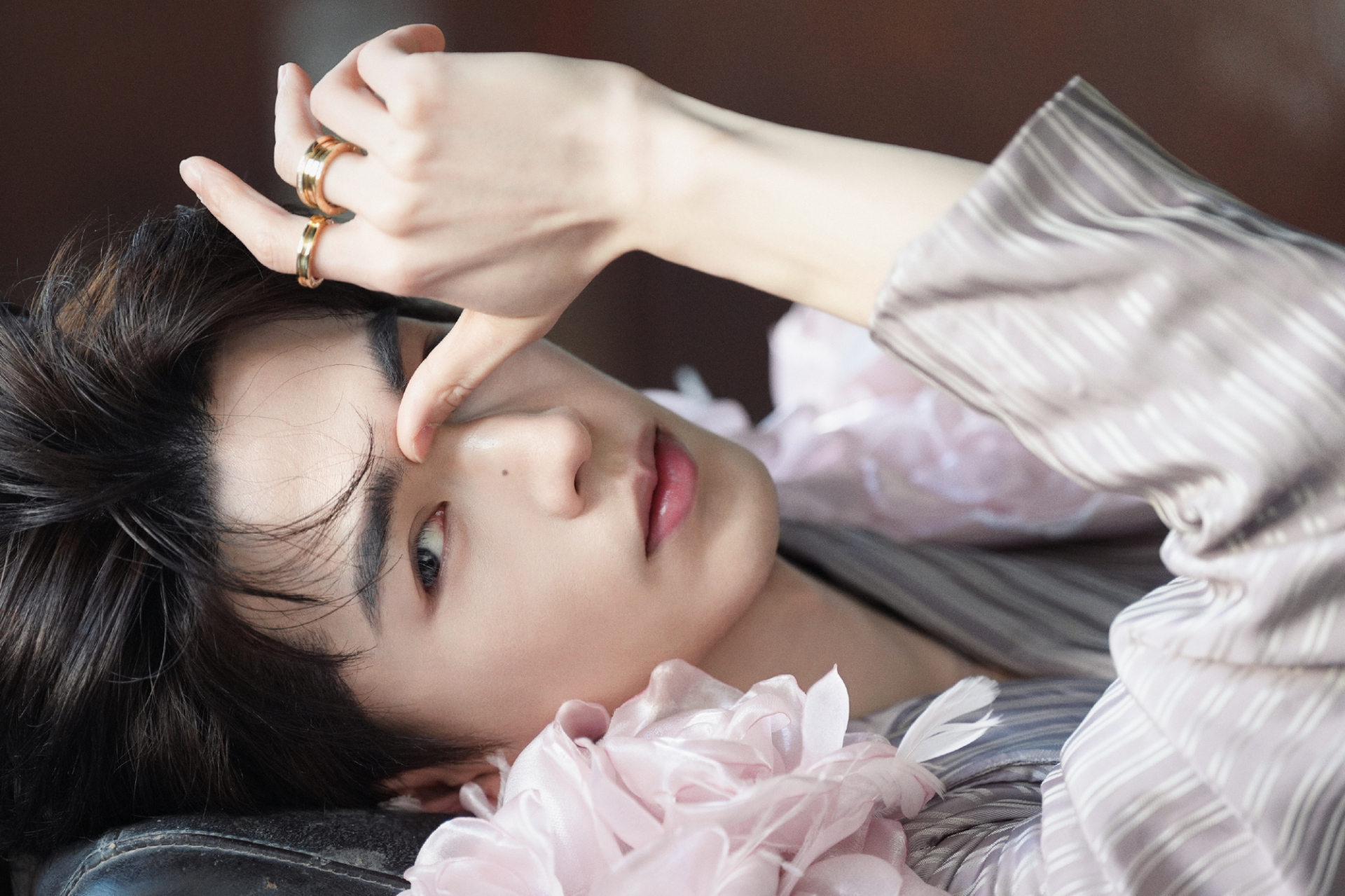 Giật m&igrave;nh trước nhan sắc thật của 