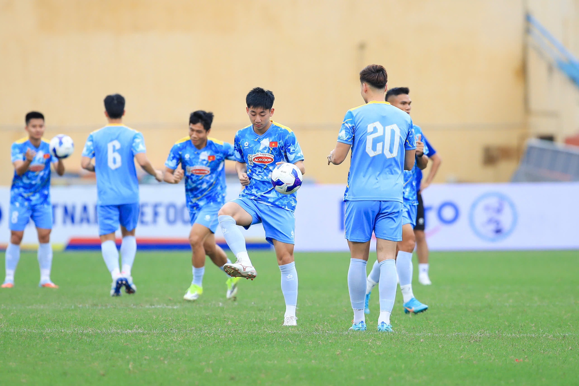 Ph&aacute;t sốt trước m&agrave;n đọ sắc, đọ t&agrave;i ở khung gỗ ĐT Việt Nam: Trung Ki&ecirc;n cạnh tranh với Văn L&acirc;m, Filip, ai được bắt ch&iacute;nh?- Ảnh 19.