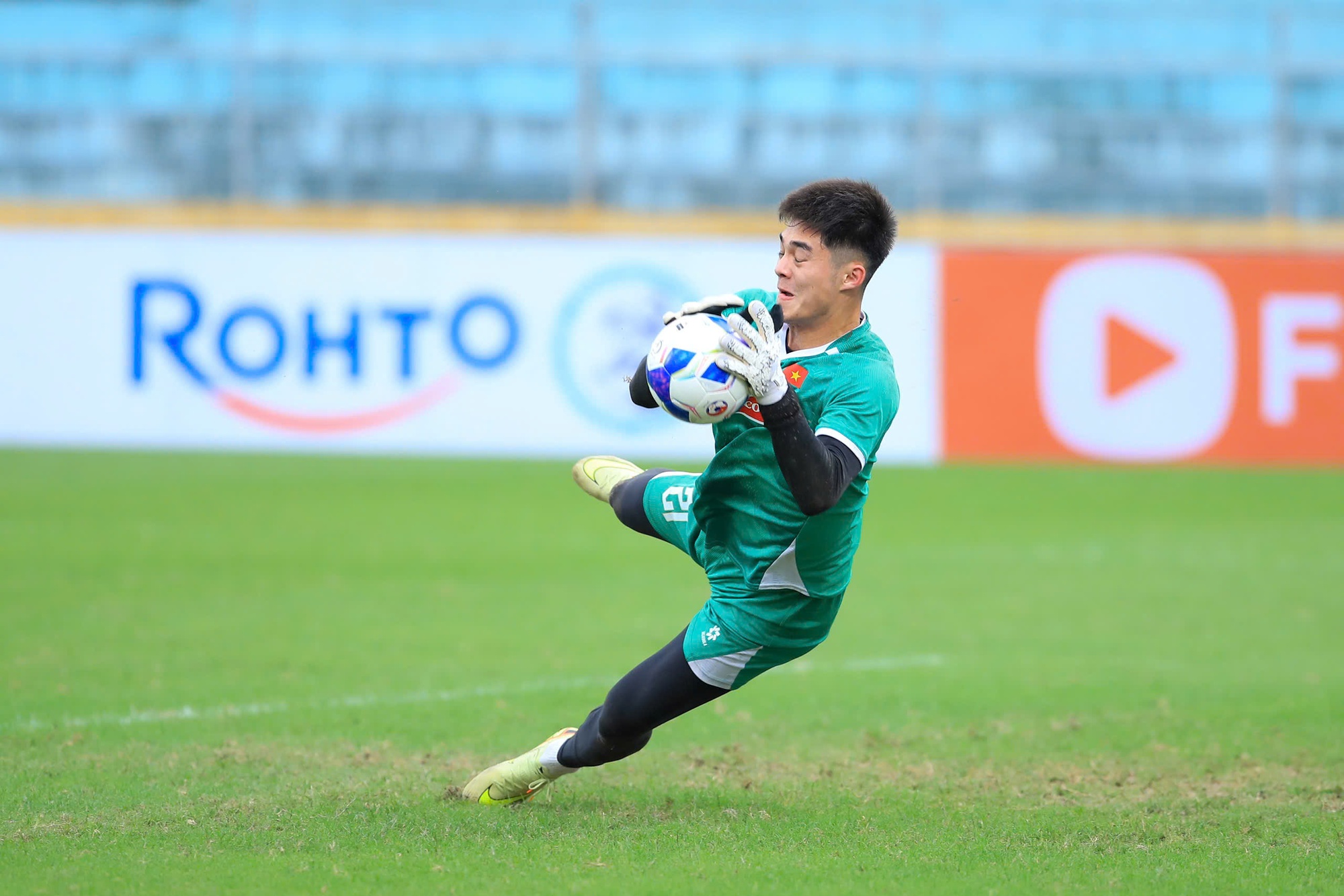 Ph&aacute;t sốt trước m&agrave;n đọ sắc, đọ t&agrave;i ở khung gỗ ĐT Việt Nam: Trung Ki&ecirc;n cạnh tranh với Văn L&acirc;m, Filip, ai được bắt ch&iacute;nh?- Ảnh 4.