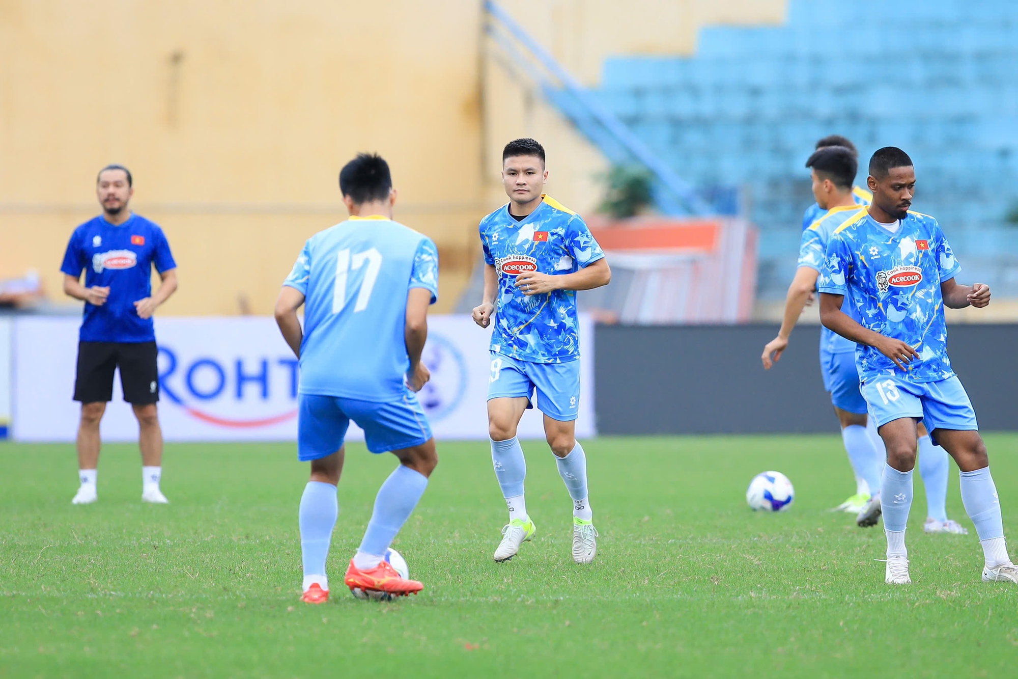 Ph&aacute;t sốt trước m&agrave;n đọ sắc, đọ t&agrave;i ở khung gỗ ĐT Việt Nam: Trung Ki&ecirc;n cạnh tranh với Văn L&acirc;m, Filip, ai được bắt ch&iacute;nh?- Ảnh 20.