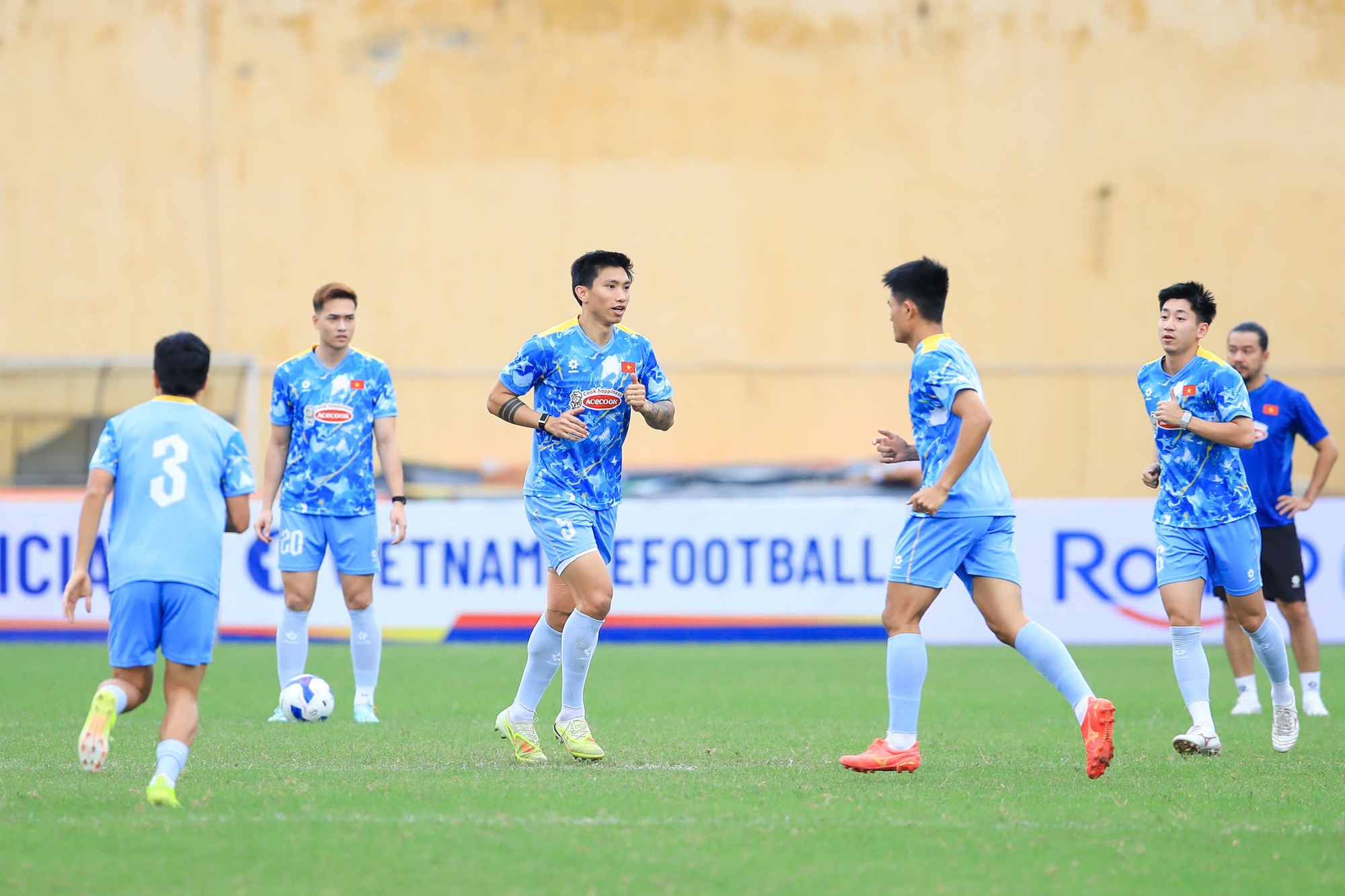 Ph&aacute;t sốt trước m&agrave;n đọ sắc, đọ t&agrave;i ở khung gỗ ĐT Việt Nam: Trung Ki&ecirc;n cạnh tranh với Văn L&acirc;m, Filip, ai được bắt ch&iacute;nh?- Ảnh 13.