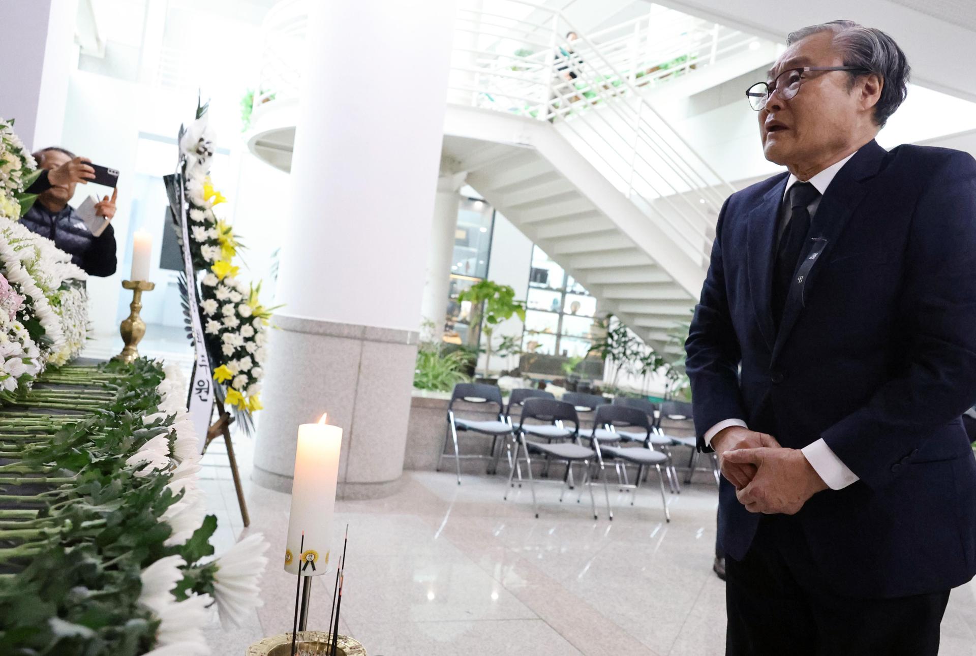 Ch&aacute;y nh&agrave; m&aacute;y ở H&agrave;n Quốc l&agrave;m 14 người chết, CEO bị lộ ph&aacute;t ng&ocirc;n g&acirc;y phẫn nộ- Ảnh 1.