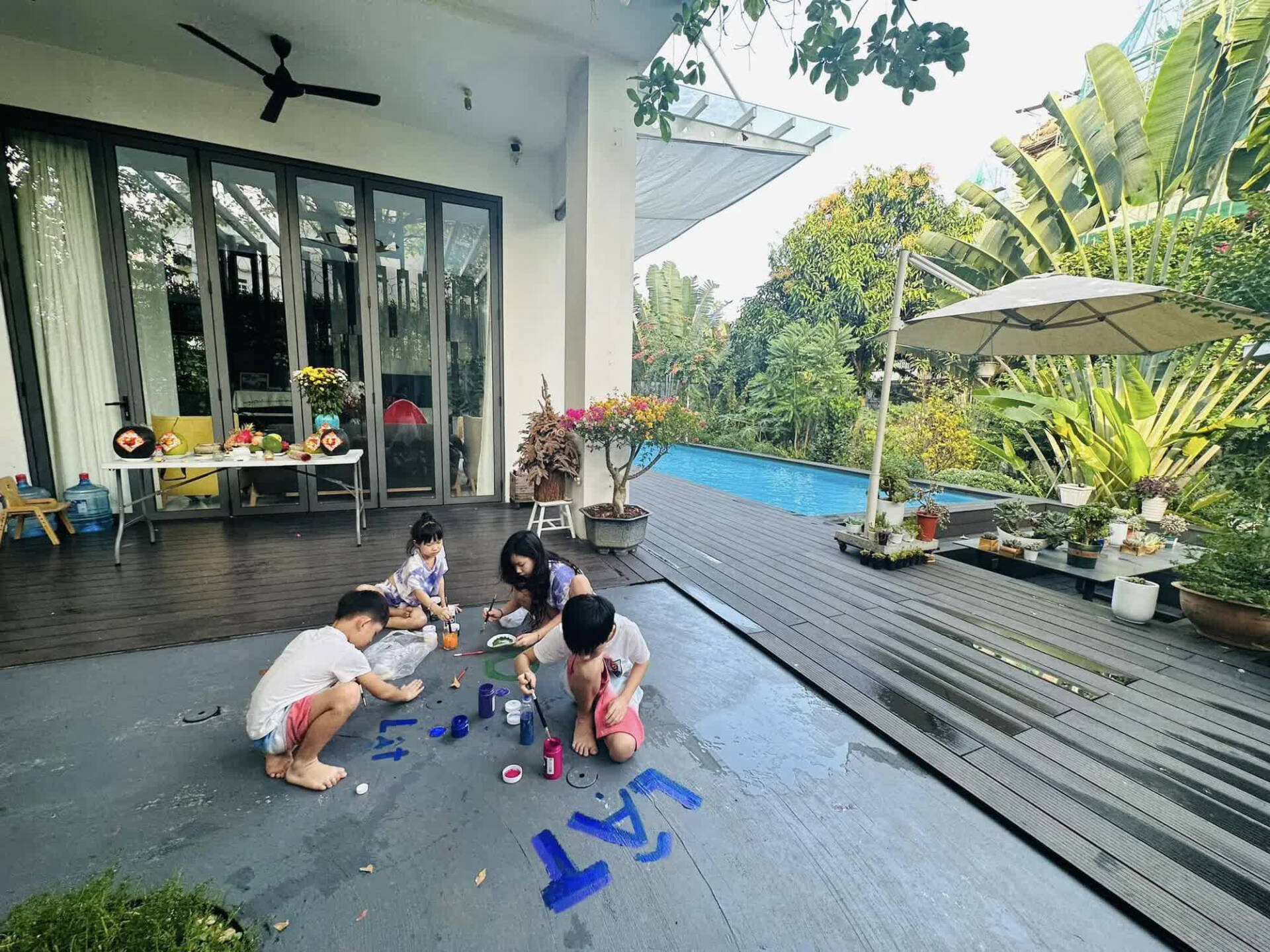 L&yacute; Hải - Minh H&agrave; ở biệt thự ngoại th&agrave;nh triệu đ&ocirc;: Sang chảnh như resort 6 sao, chill đến mức kh&ocirc;ng muốn quay về th&agrave;nh phố- Ảnh 4.