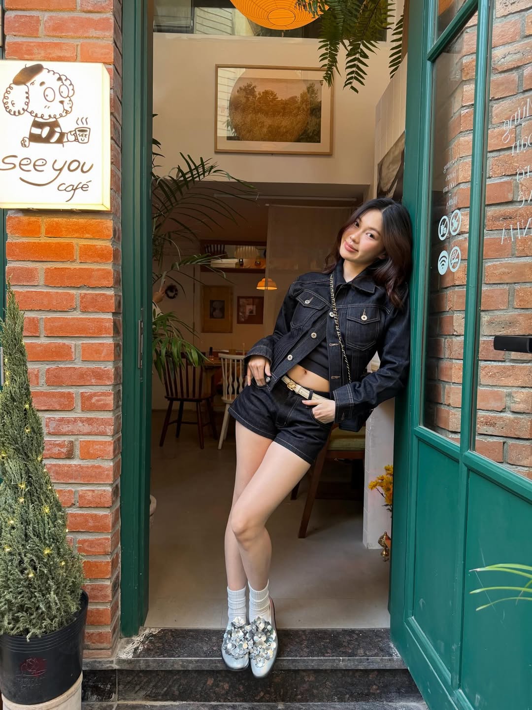 G&aacute;i xinh 2k1 vừa sinh con hot nhất MXH: S&agrave;nh điệu tuyệt đối, xuất hiện ở đ&acirc;u th&igrave; nơi đ&oacute; l&agrave; Paris Fashion Week- Ảnh 13.