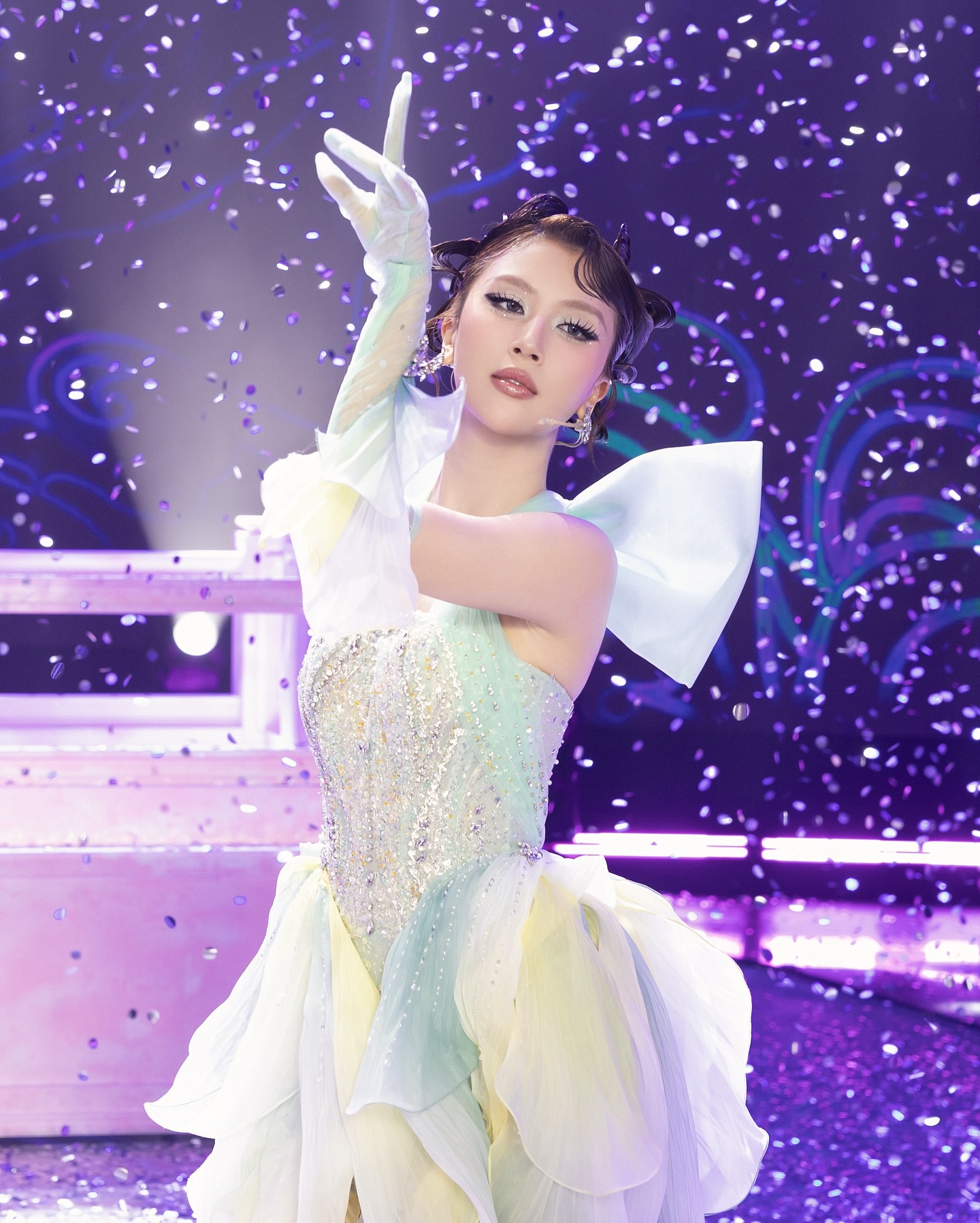 Dược sĩ Tiến h&aacute;t được khen hay hơn H&ugrave;ng Huỳnh, Quỳnh Anh Shyn tuy&ecirc;n bố "Dược sĩ h&aacute;t th&igrave; ch&uacute;ng t&ocirc;i cũng h&aacute;t"- Ảnh 8.