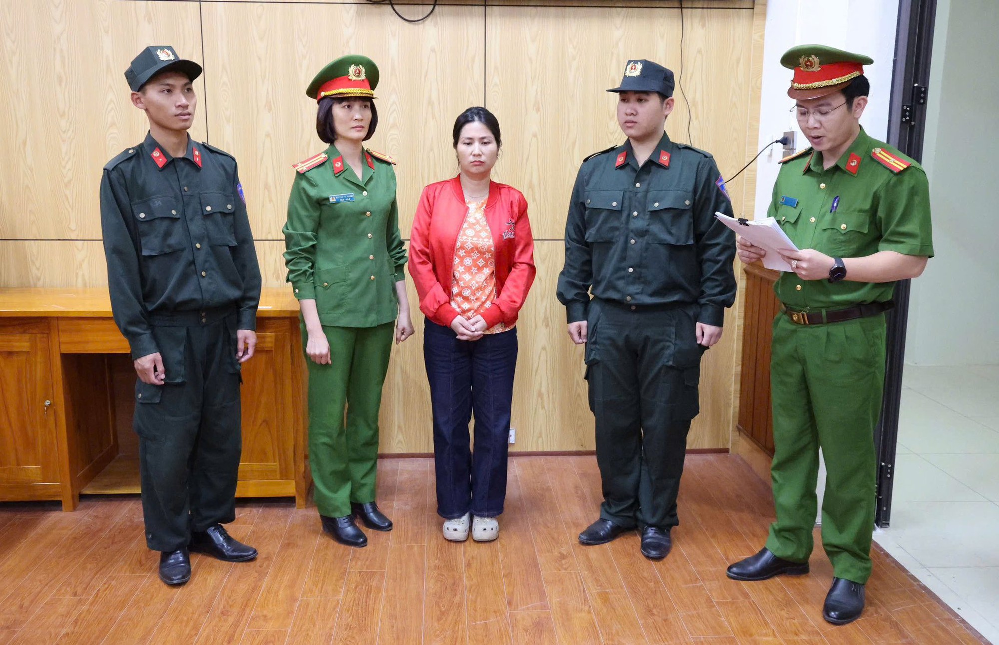 Ch&acirc;n dung 10 Gi&aacute;m đốc, Ph&oacute; Gi&aacute;m đốc, kế to&aacute;n vừa bị C&ocirc;ng an bắt khẩn cấp trong chuy&ecirc;n &aacute;n đặc biệt lớn- Ảnh 14.