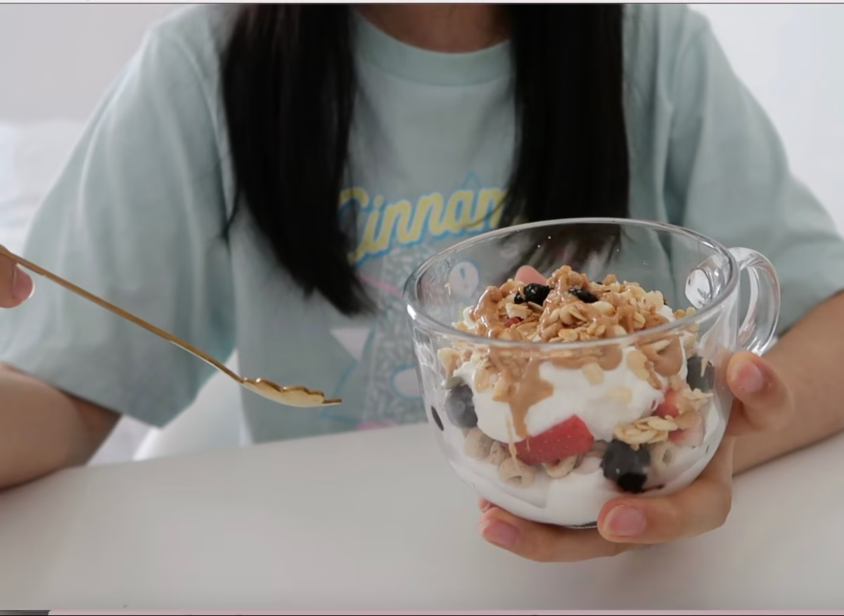 1 m&oacute;n sền sệt m&agrave;u trắng b&aacute;c sĩ khuy&ecirc;n ăn trước bữa ch&iacute;nh để "đốt" mỡ thừa, chống l&atilde;o ho&aacute;, giảm đường huyết, ti&ecirc;u ho&aacute; khoẻ- Ảnh 3.