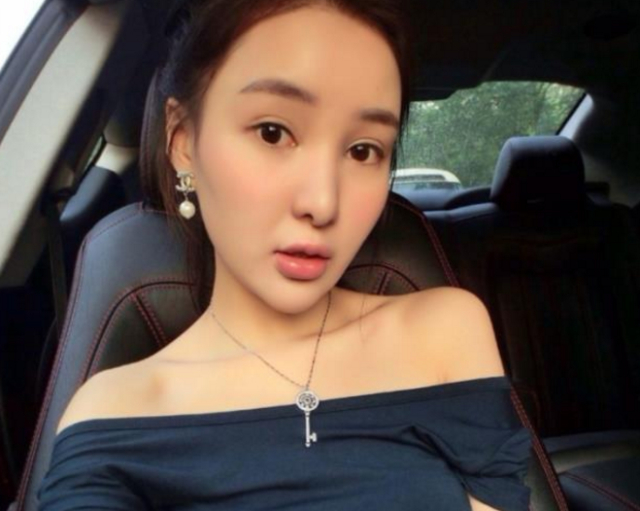 Y&ecirc;u nữ h&agrave;ng hiệu đời đầu "quậy đục nước" giới thượng lưu Trung Quốc, bị "cấm s&oacute;ng" v&ocirc; thời hạn v&igrave; bất trị- Ảnh 1.