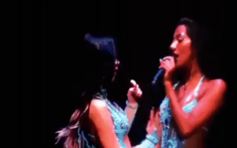 T&igrave;m đỏ mắt cả showbiz kh&ocirc;ng ai d&aacute;m nhảy như nh&oacute;m mỹ nh&acirc;n n&agrave;y, vũ đạo 18+ th&aacute;ch thức người xem- Ảnh 1.