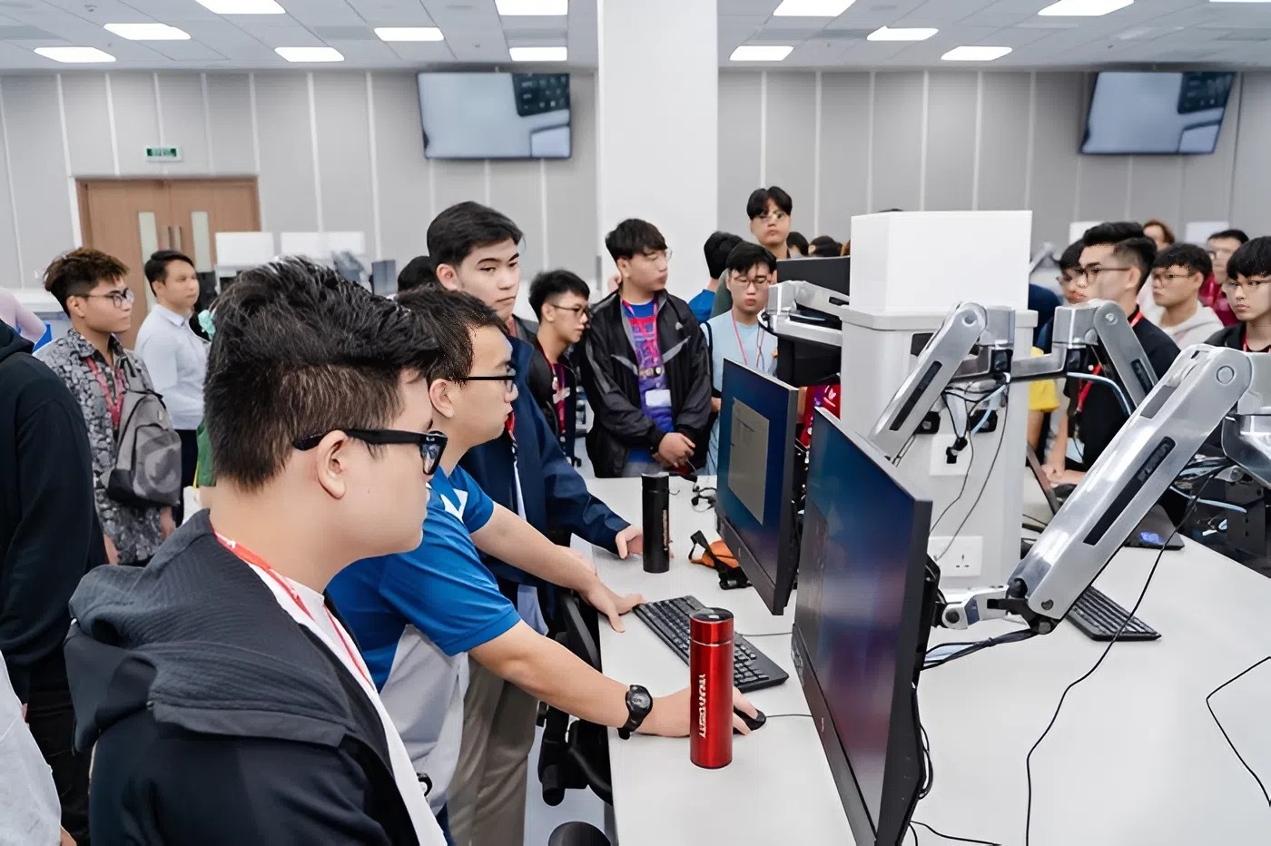 Ng&agrave;nh học m&agrave; AI chỉ hỗ trợ chứ kh&ocirc;ng thể thay thế, sinh vi&ecirc;n mới ra trường đ&atilde; c&oacute; thể kiếm được 20 triệu/th&aacute;ng- Ảnh 5.