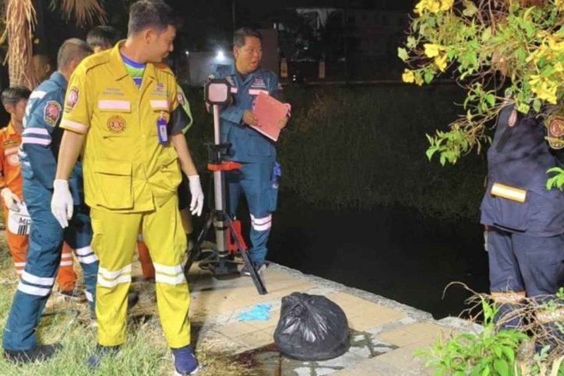 Nam thanh niên sát hại người yêu, phi tang dọc bờ kênh Thái Lan: Thái độ bình thản gây chú ý- Ảnh 1. Nam thanh niên sát hại người yêu, phi tang dọc bờ kênh Thái Lan: Thái độ bình thản gây chú ý- Ảnh 1.