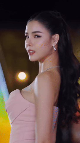 Mê mẩn ngắm Kỳ Hân trên thảm đỏ pickleball, visual tuyệt đối điện ảnh, mẹ 2 con nhan sắc vẫn đỉnh chóp- Ảnh 2. Mê mẩn ngắm Kỳ Hân trên thảm đỏ pickleball, visual tuyệt đối điện ảnh, mẹ 2 con nhan sắc vẫn đỉnh chóp- Ảnh 2.