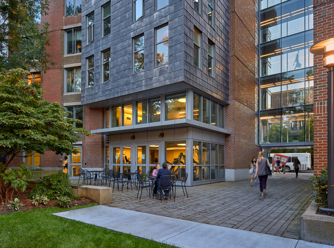 K&yacute; t&uacute;c x&aacute; Đại học Harvard c&oacute; g&igrave; m&agrave; khiến sinh vi&ecirc;n m&ecirc; mẩn?- Ảnh 2.