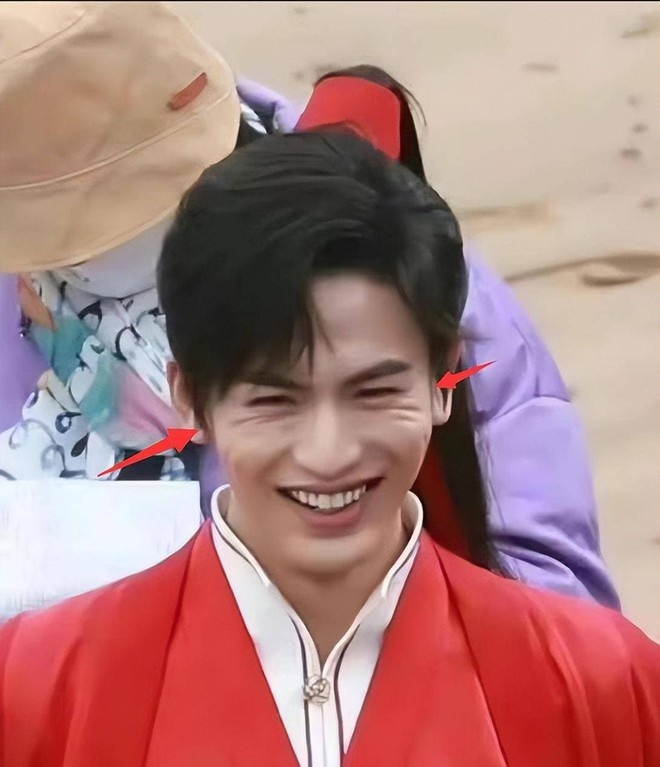 Giật m&igrave;nh trước nhan sắc thật của 