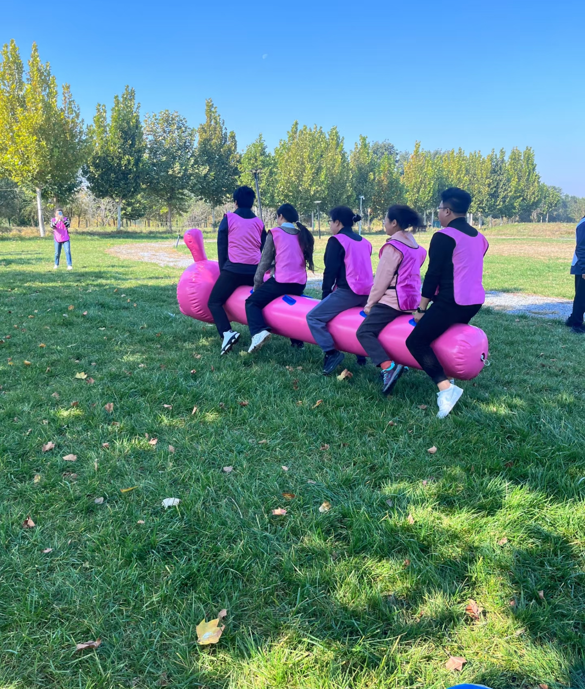 Đi Team building c&ograve;n mệt hơn đi l&agrave;m: 3 điều nếu kh&ocirc;ng chuẩn bị t&acirc;m l&yacute;, dễ sốc!- Ảnh 2.