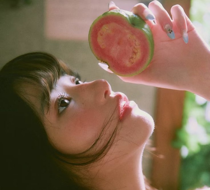 Ngo&agrave;i 20 tuổi da đ&atilde; "gi&agrave; sớm" do thiếu hụt collagen? Kiểm tra ngay xem bạn c&oacute; mắc 7 th&oacute;i xấu n&agrave;y!- Ảnh 4.