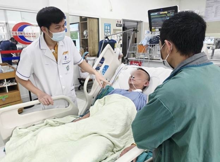 Ngừng tim khi đang ngồi chờ kết quả x&eacute;t nghiệm- Ảnh 1.