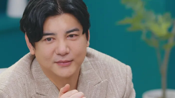 Th&ecirc;m t&igrave;nh tiết căng khiến nam diễn vi&ecirc;n v&agrave; vợ trẻ k&eacute;m 16 tuổi ly h&ocirc;n: 