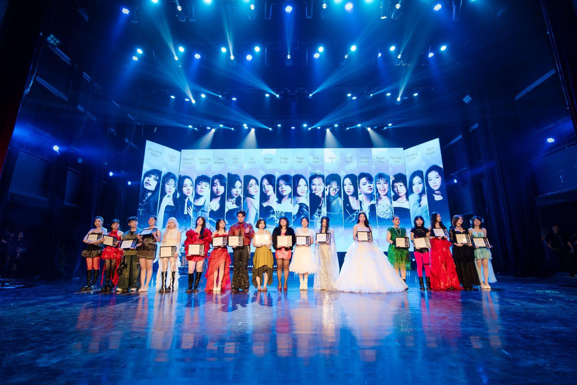 Qu&aacute;n qu&acirc;n cuộc thi Sing Out Loud 2026 gi&agrave;nh chiến thắng thuyết phục với m&agrave;n tr&igrave;nh diễn đa nhạc cụ ấn tượng- Ảnh 5.