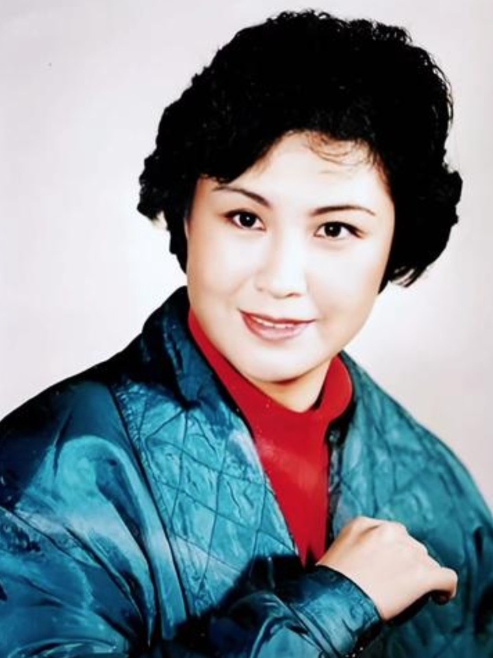 B&agrave; La S&aacute;t của 