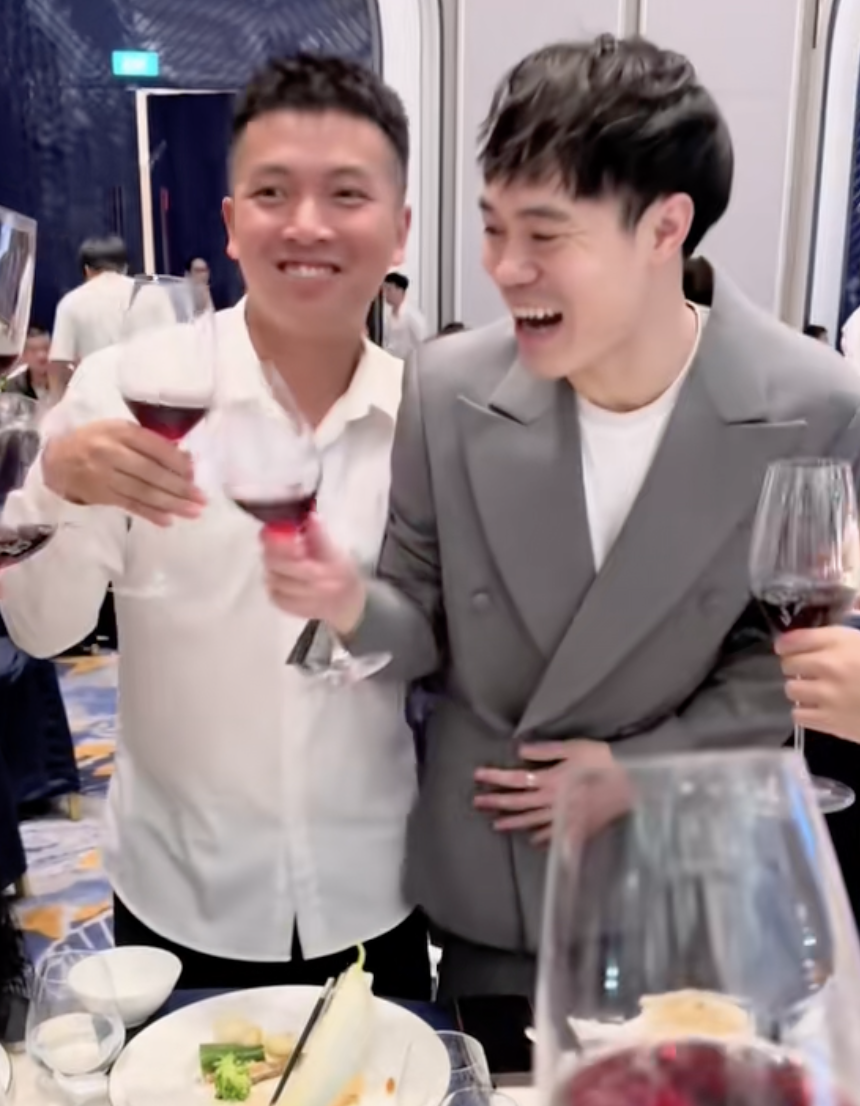 Văn To&agrave;n d&otilde;ng dạc tuy&ecirc;n bố thời điểm cưới vợ, c&ograve;n tr&ugrave;ng với đ&aacute;m cưới Ho&agrave; Minzy?- Ảnh 1.