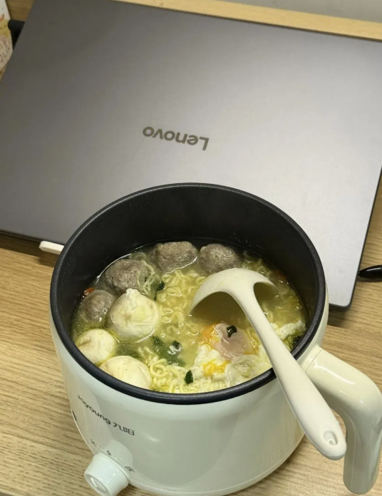 5 m&oacute;n đồ bếp từng bị ch&ecirc; tơi tả, giờ cả nh&agrave; tranh nhau d&ugrave;ng, chỉ biết cảm ơn người ph&aacute;t minh- Ảnh 5.