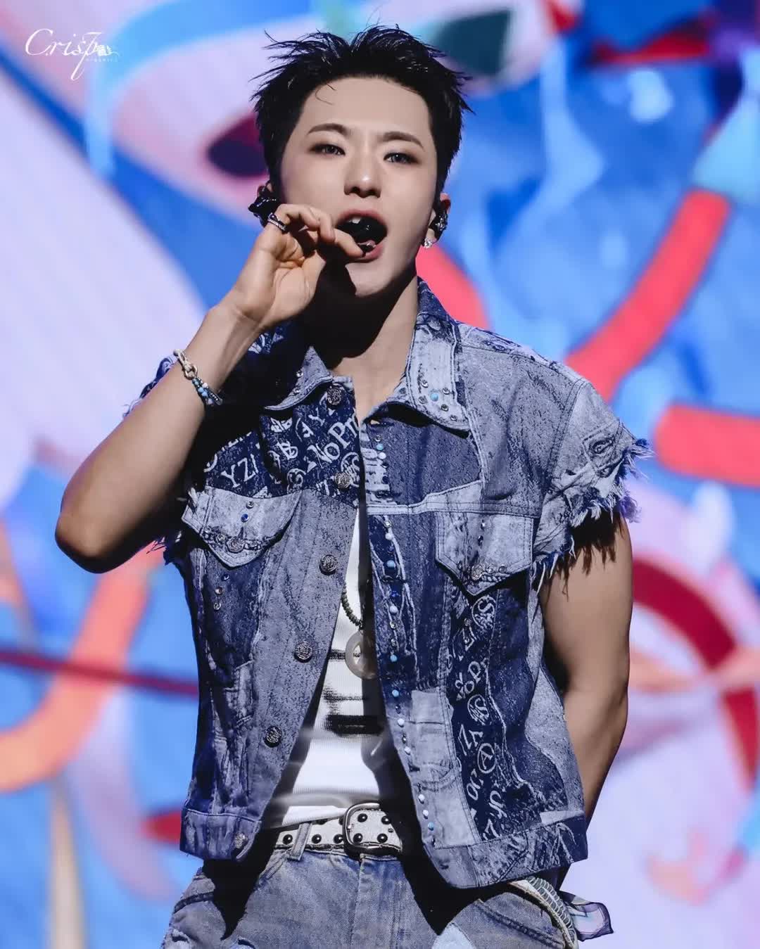 Qu&acirc;n nh&acirc;n bận show nhất hiện tại: &ldquo;Khuấy động&rdquo; doanh trại, diễn concert miễn ph&iacute; 60 ngh&igrave;n kh&aacute;n giả, muốn xem c&ograve;n phải thu&ecirc; du thuyền- Ảnh 8.